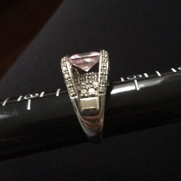 Pink stone sterling ring - Picture 7 of 8